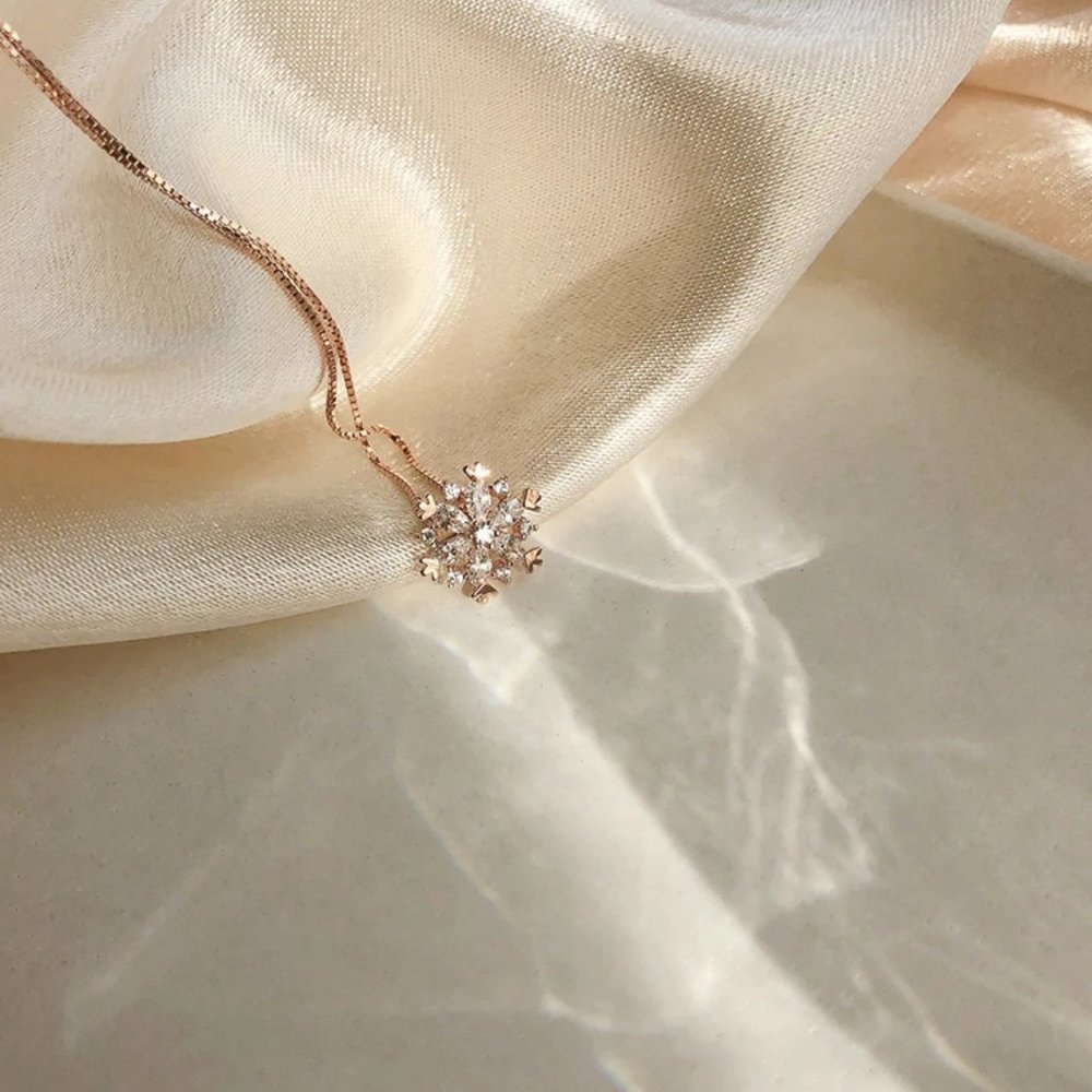 NEW 925 Silver Diamond Snowflake Necklace A4 - Picture 5 of 12